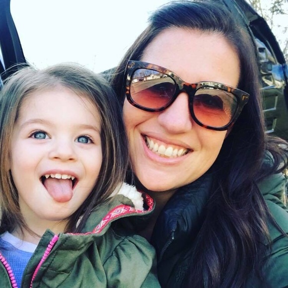 Meet your Posher, Tracey - Picture 1 of 1